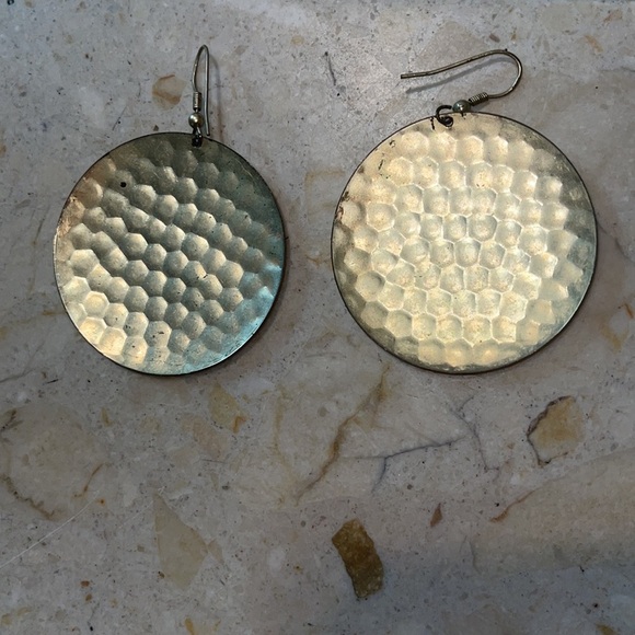 CIRCULAR Dish FAUX GOLD TEXTURED EARRINGS - Picture 2 of 4